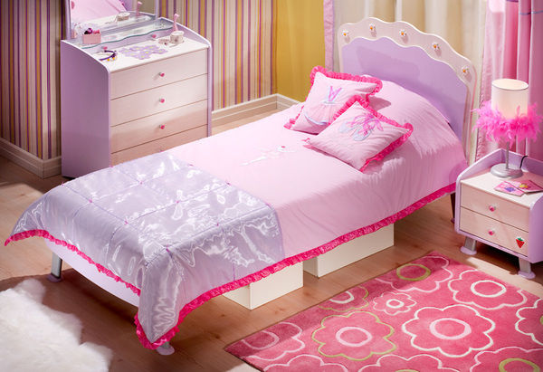 Pink Bedding For A Big Or Little  Girl’s Bedroom