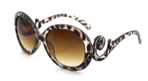 6 Tips To Consider Whenever Buying Women Designer Sunglasses