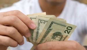 Helping Your Teen Save Money: 5 Tips They Will Appreciate