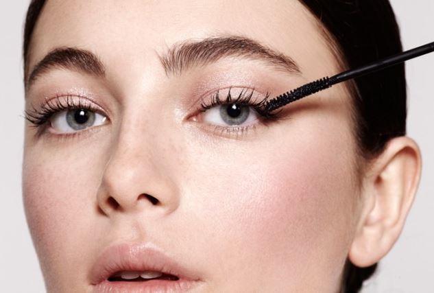 Lashes, Lips and Hips: 3 Beauty Tips That Will Turn Heads